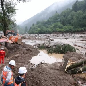 gansuda sel 10 olu 33 kayip PvcSvU6Q