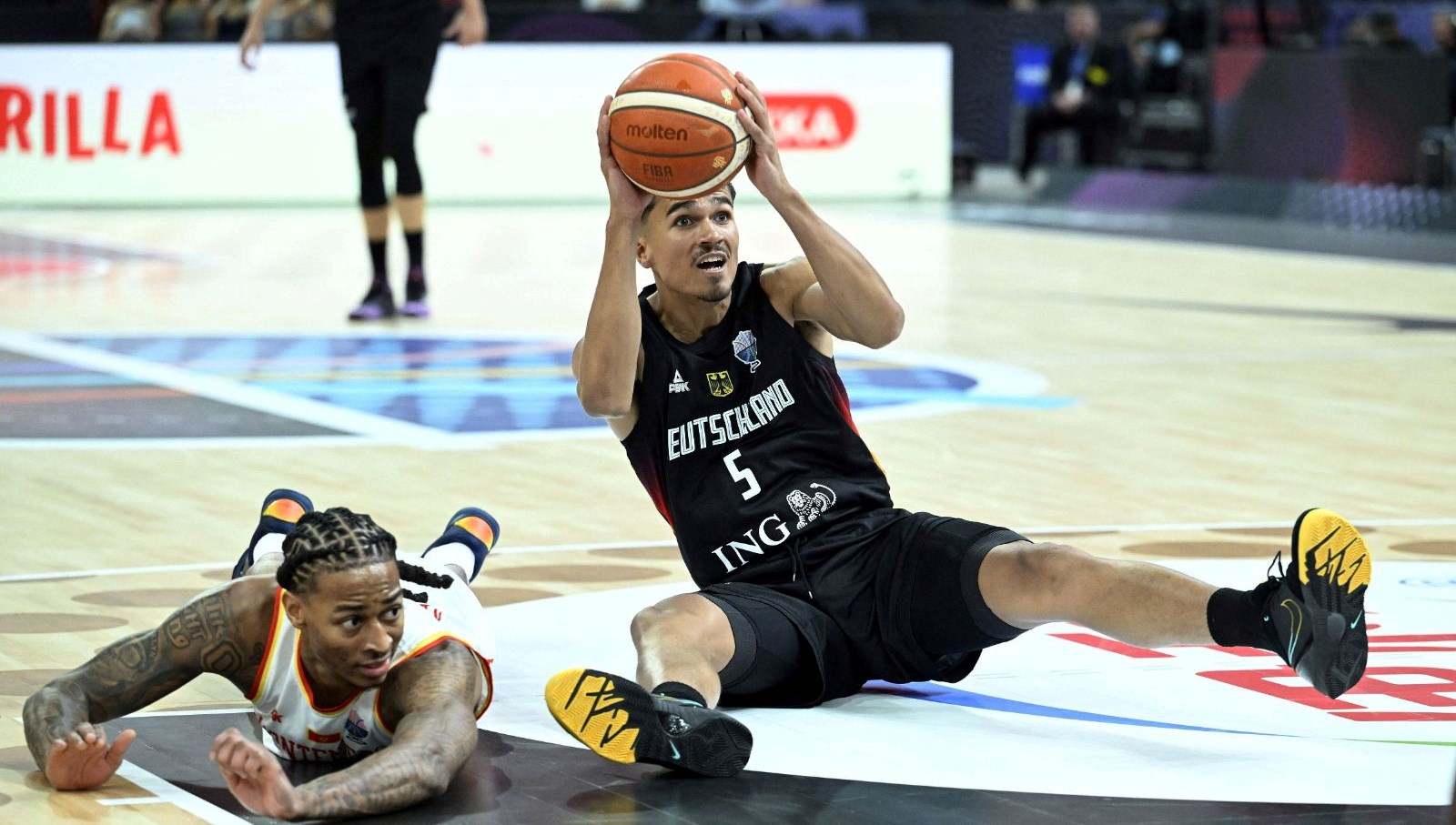 almanyanin kocu eurobasketin yarisinda gorevini birakti fiziksel olarka hazir degilim fvZ7Dy4B