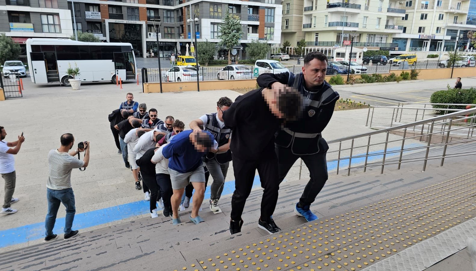 edirnede sehit ailesini dolandiran 11 supheli adliyede gTecw9cd