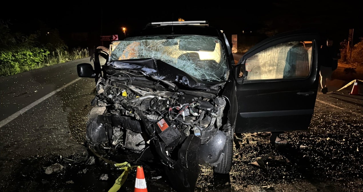 orduda hafif ticari araclar carpisti olu ve yaralilar var YUvVEPBz